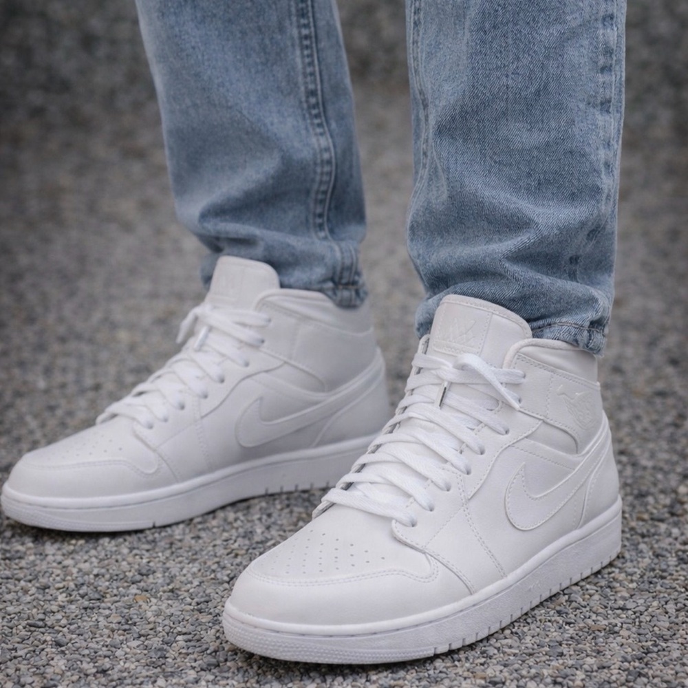Air Jordan 1 Mid Triple White Men’s 9 | Unworn • No Box • Clean - Picture 10 of 10